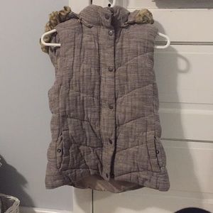 Rusty gray vest
